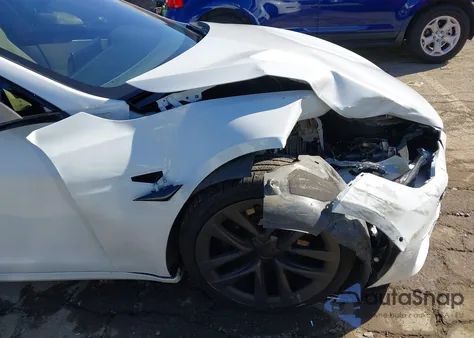 2021 Tesla Model S Long Range Dual Motor All-Wheel Drive z USA, uszkodzony, nr VIN 5YJSA1E5XMF438869